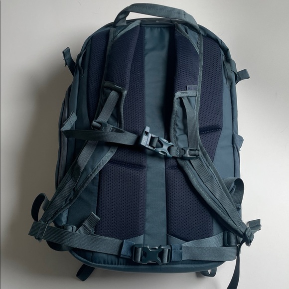 REI Ruckpack 18L - Picture 4 of 7